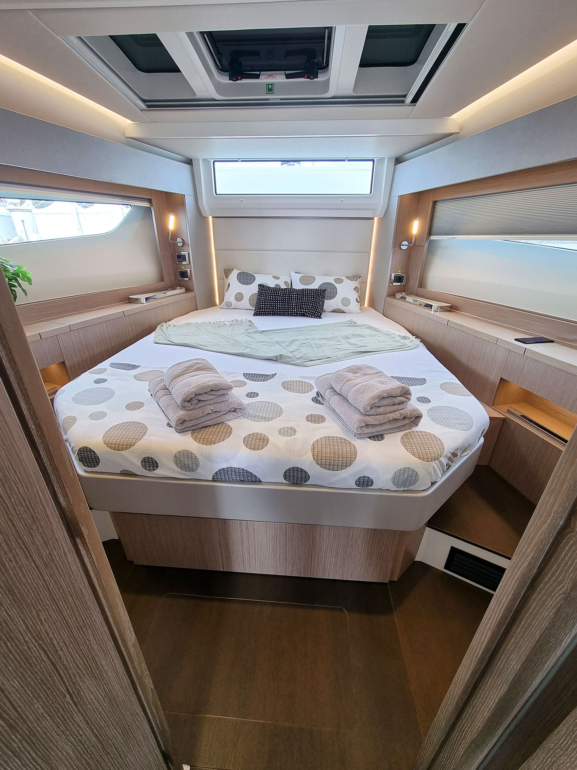 nausys-51130434-482136-r.jpg