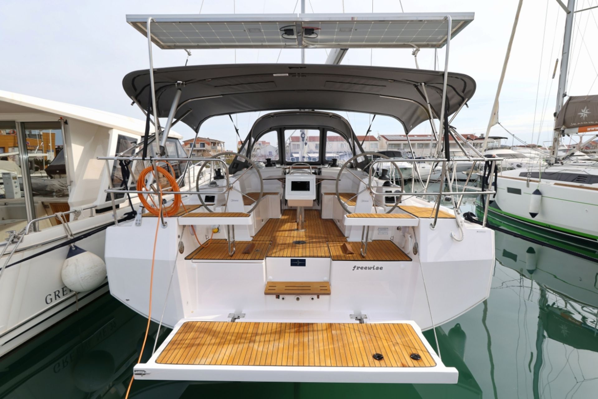 nausys-51299168-112021-main.jpg