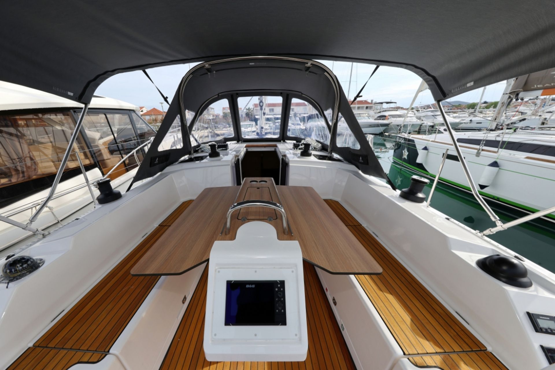 nausys-51299168-112021-n1.jpg