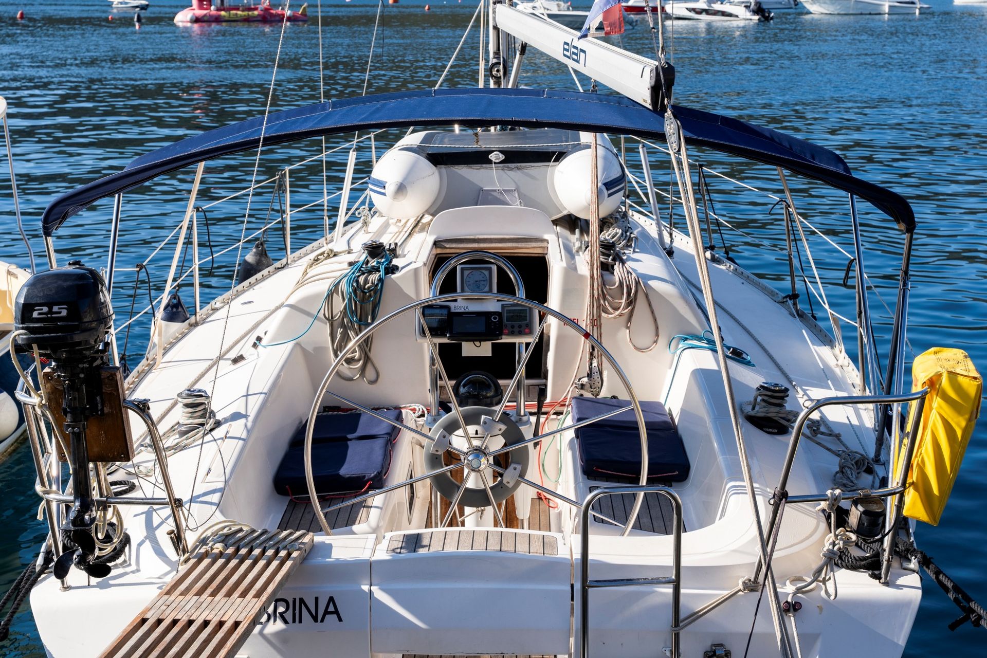 nausys-51338444-51283760-n2.jpg