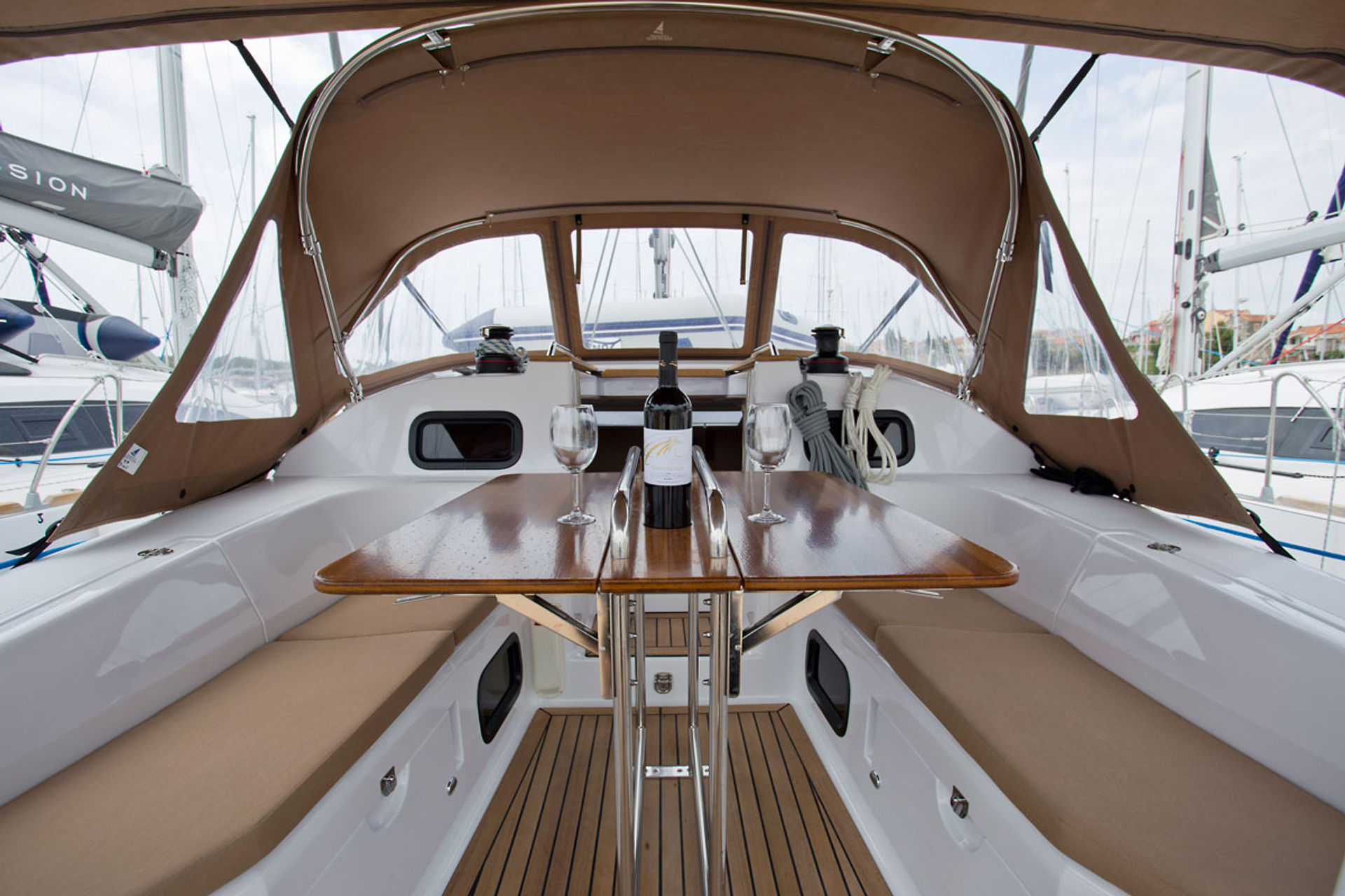 nausys-51409457-51283760-n1.jpg