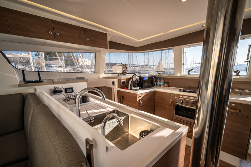Catana 4.2 Silver IX