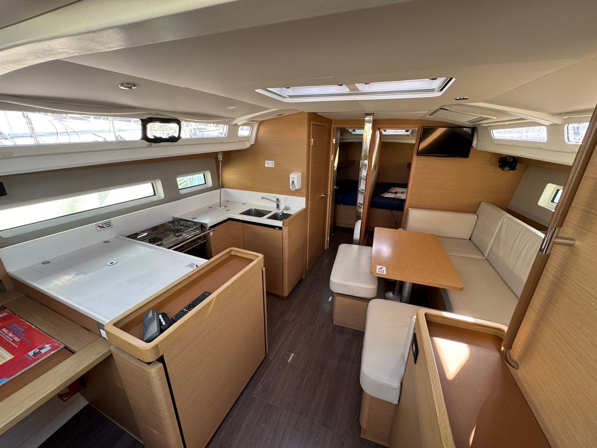 nausys-51702212-107061-p.JPG