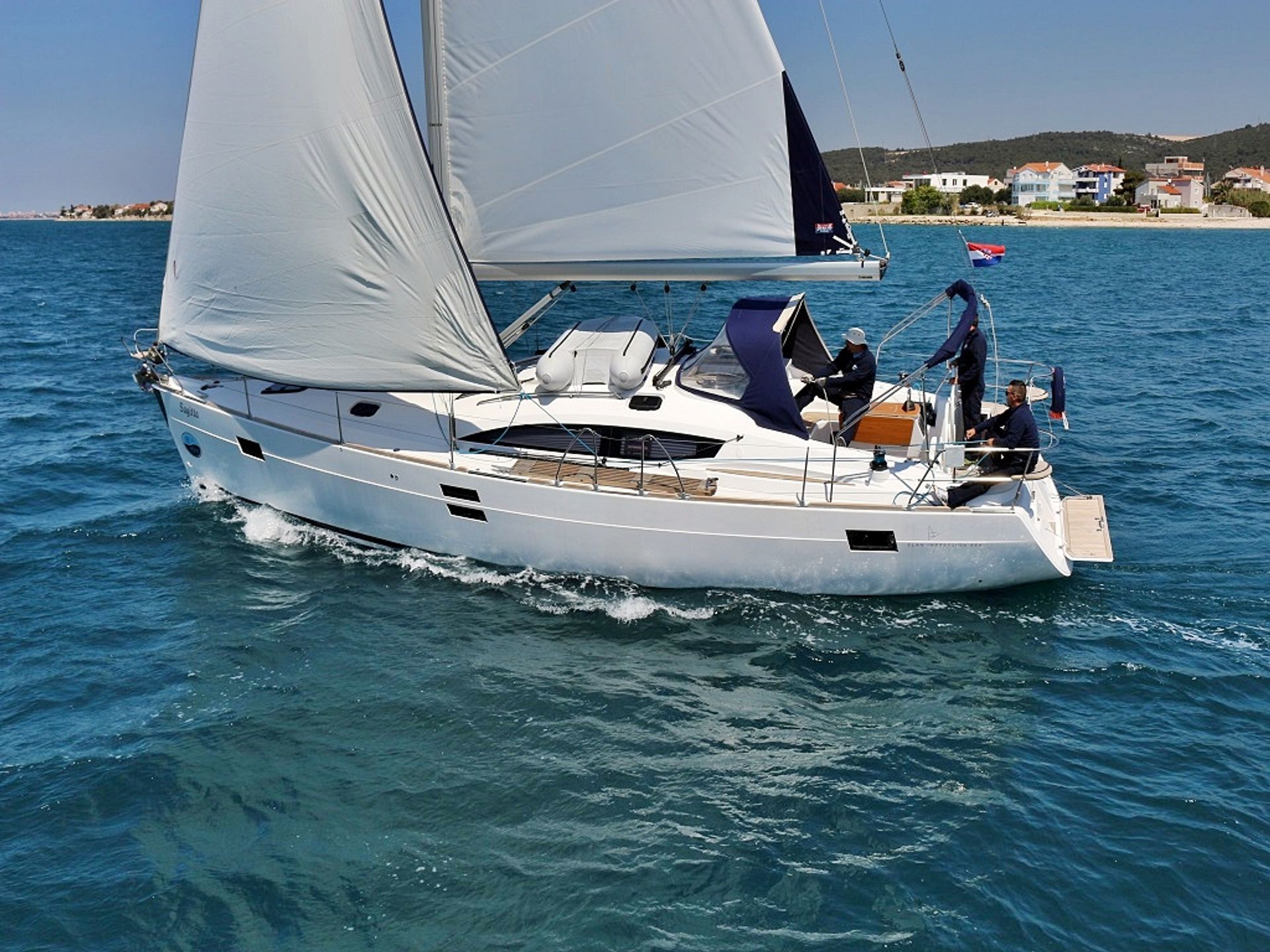 nausys-517692-482145-main.JPG