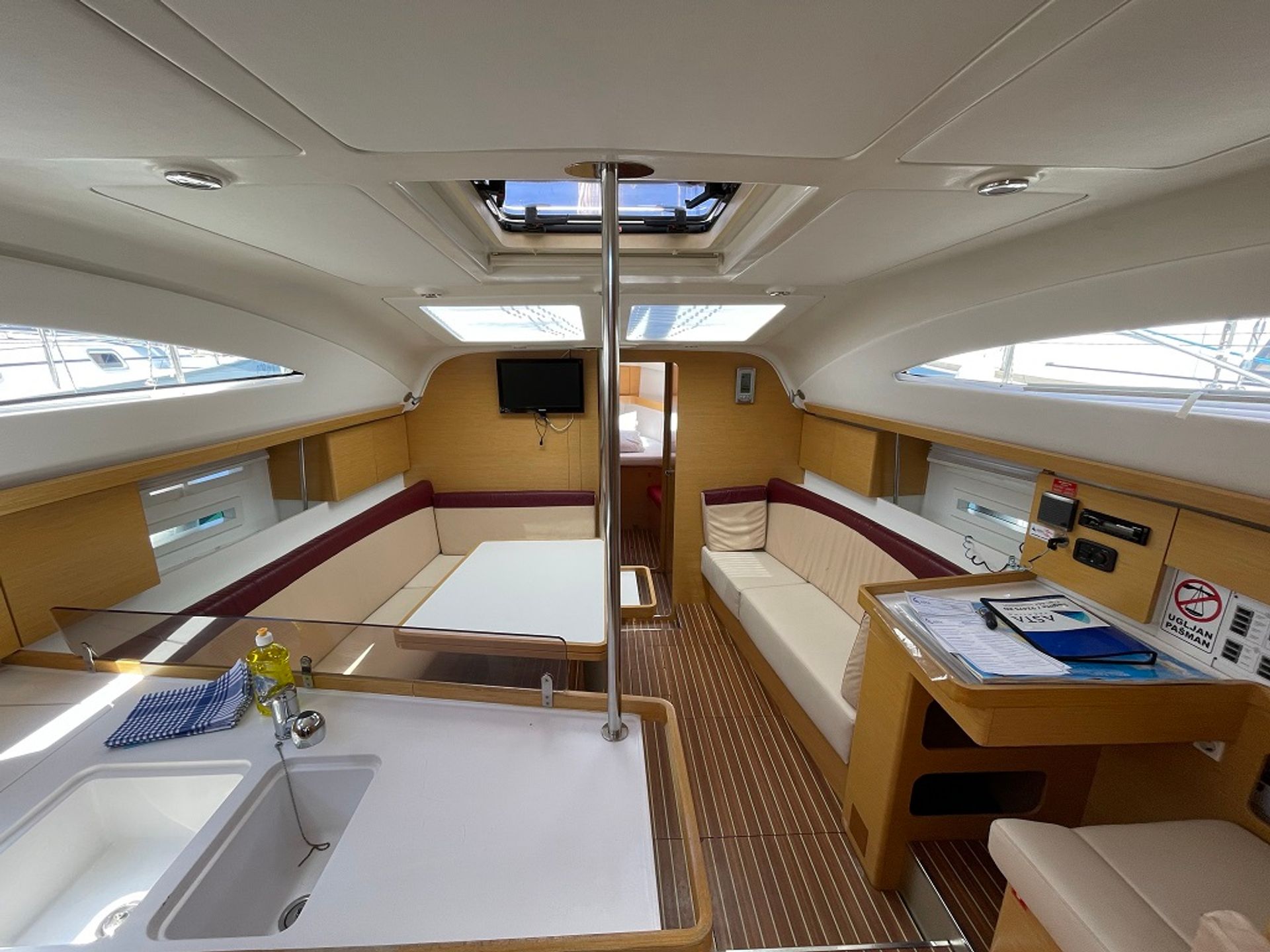 nausys-517692-482145-p1.jpg