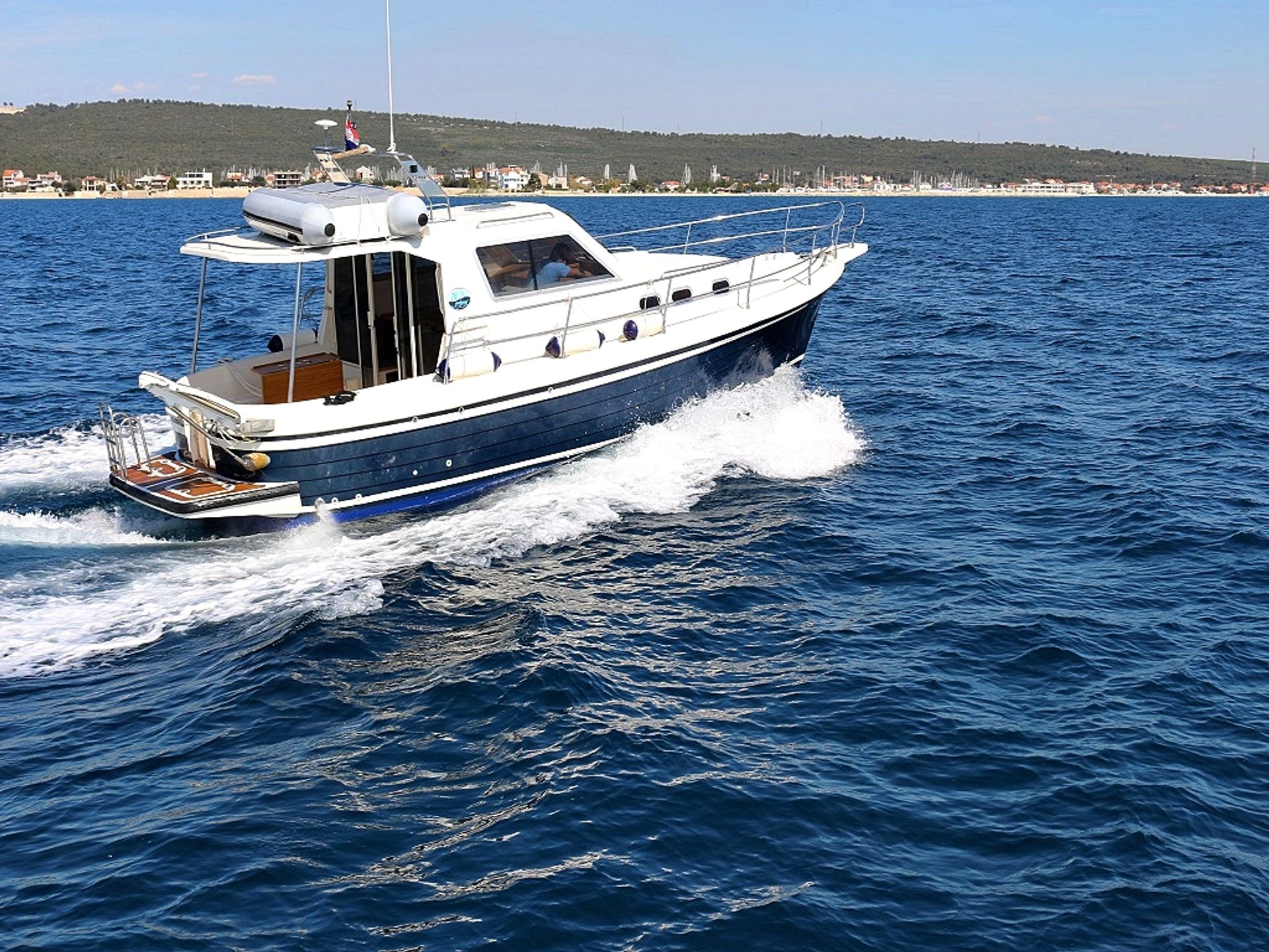 nausys-517765-482145-main.JPG