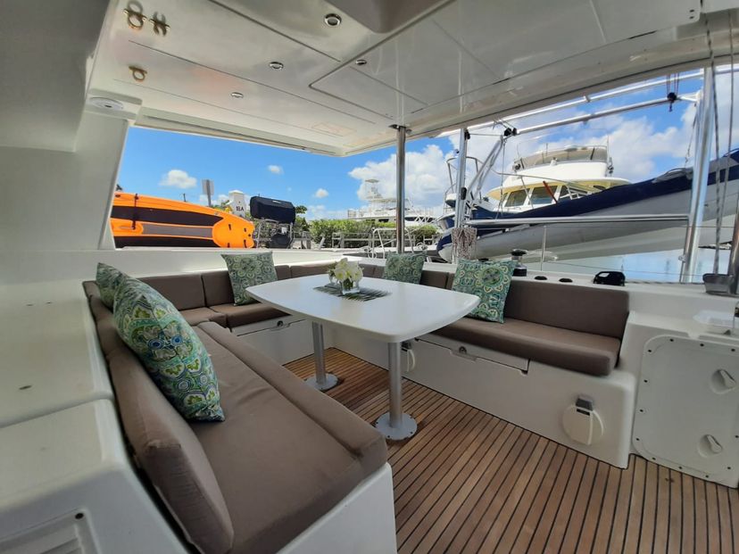 Lagoon 50 Sand Star