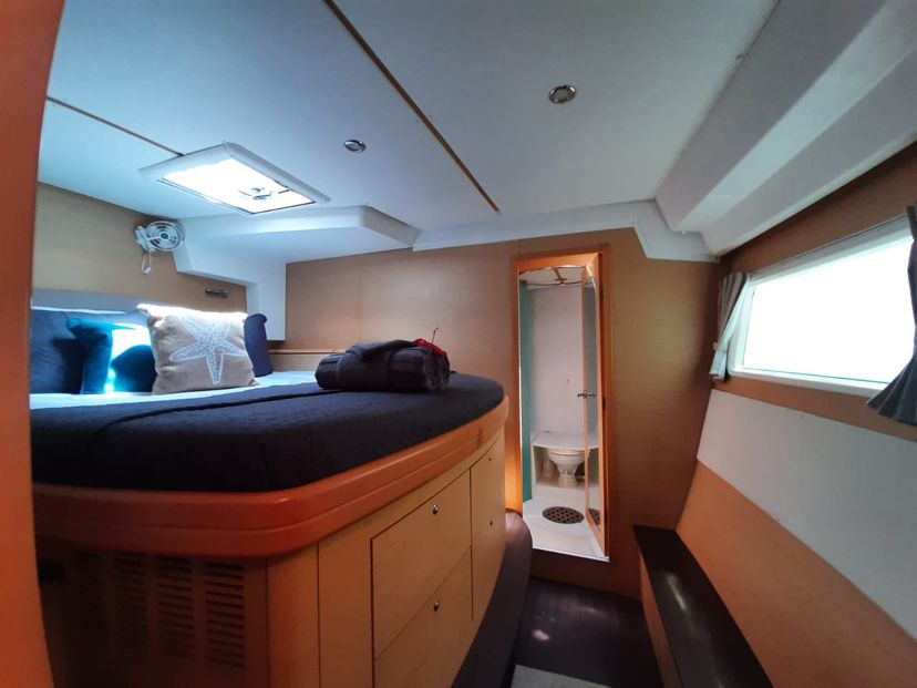 Lagoon 50 Sand Star