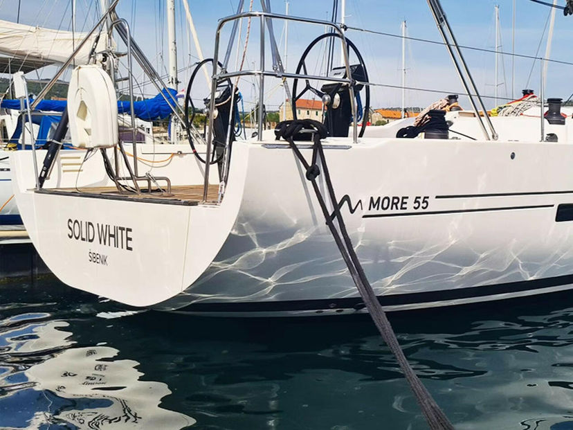 More Boats 55 Solid White