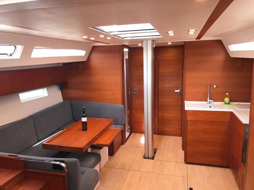 More Boats 55 Solid White