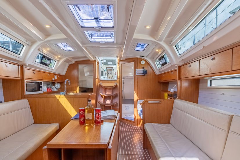 Bavaria Yachtbau 37 Jitterbug
