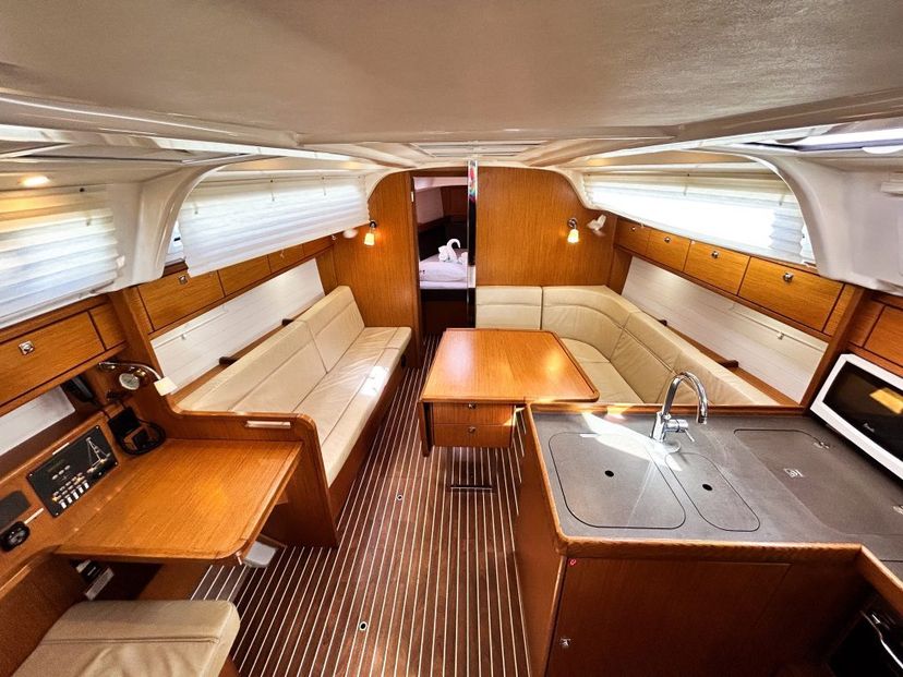 Bavaria Yachtbau 37 Jitterbug