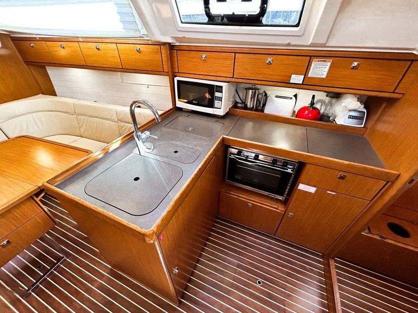 Bavaria Yachtbau 37 Jitterbug