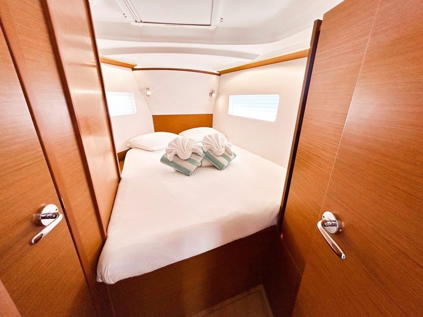 Jeanneau 38 Soca Sleigh