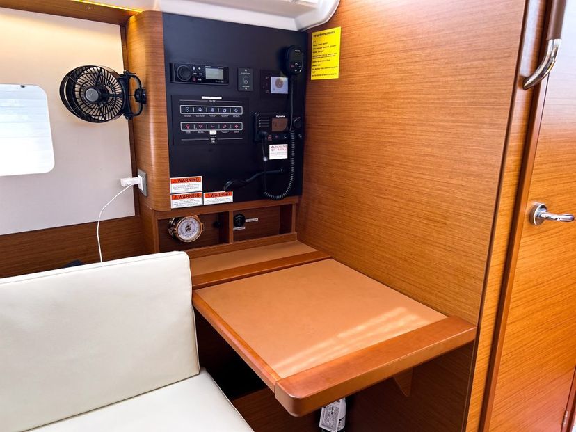 Jeanneau 38 Soca Sleigh