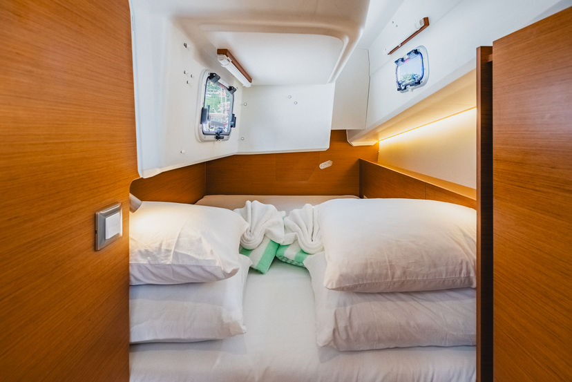Jeanneau 38 Calypso Express