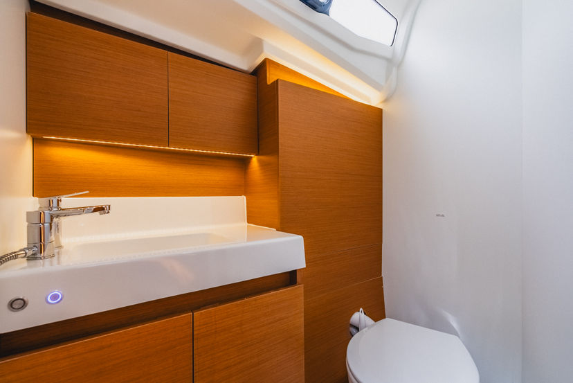 Jeanneau 38 Calypso Express