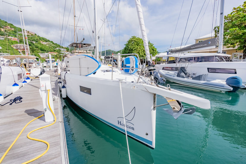 Jeanneau 410 Tola Sunrise