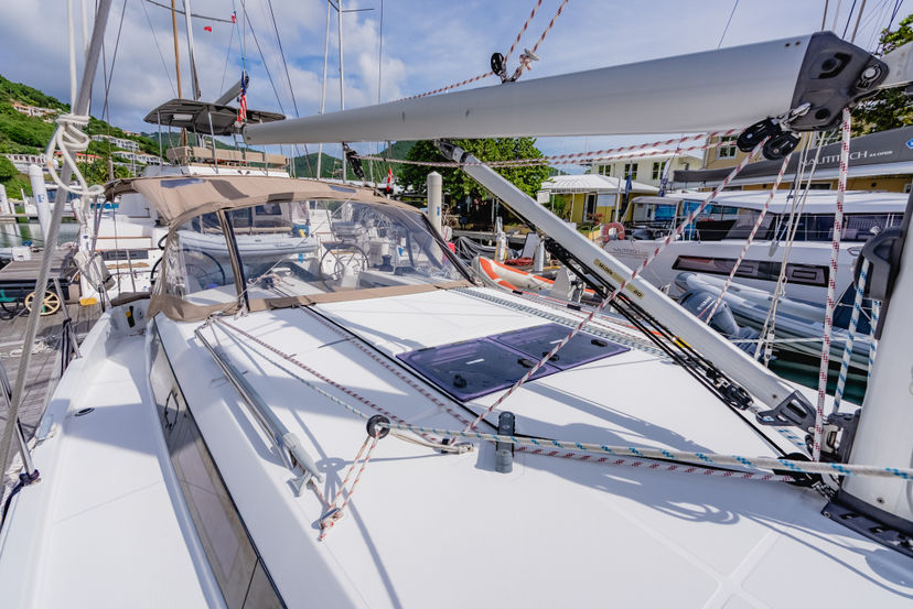 Jeanneau 410 Tola Sunrise