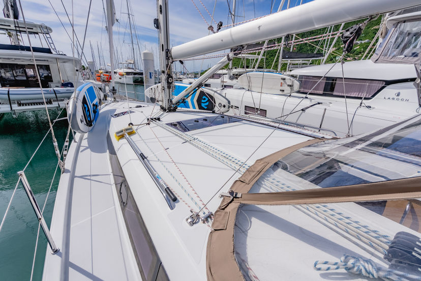 Jeanneau 410 Tola Sunrise