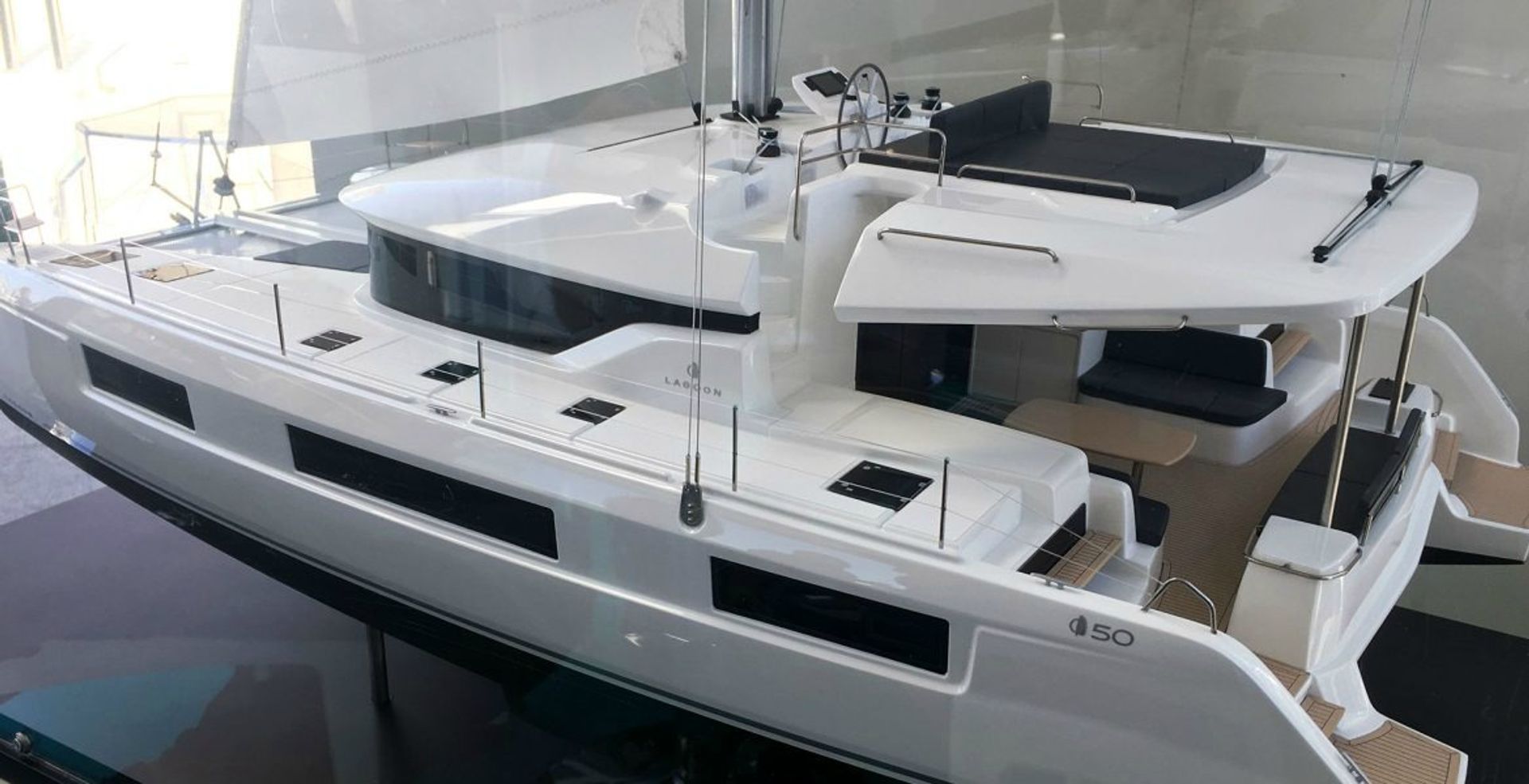 nausys-52086487-522222-n.jpg