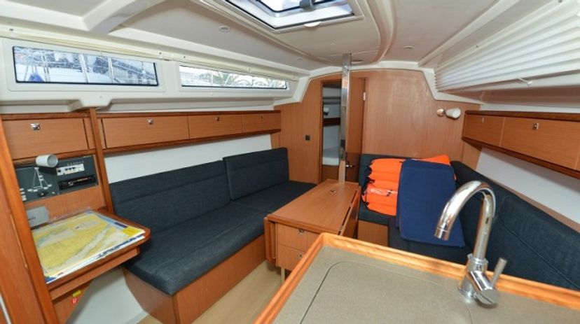 Bavaria Yachtbau CRUISER 33 Ami