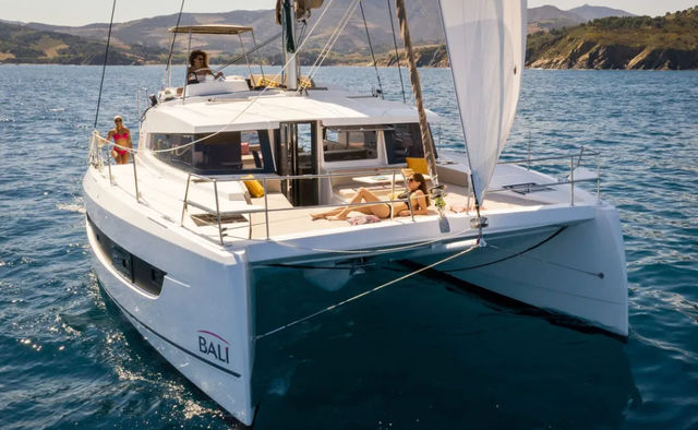 Catana 4.2 Kebifor