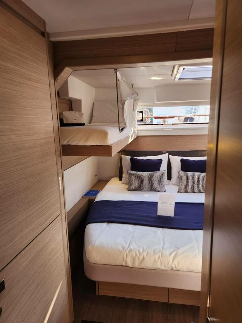 Lagoon 43 Solara