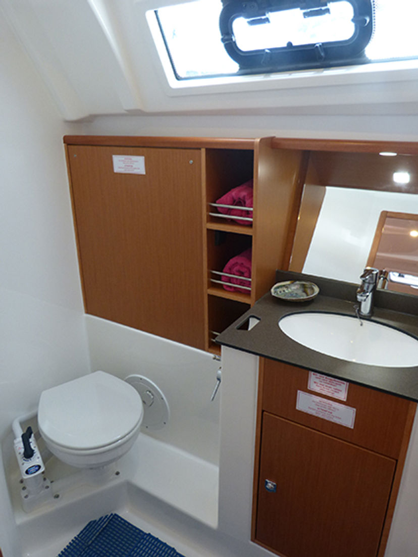 Bavaria Yachtbau CRUISER 41 Nessuna distrazione
