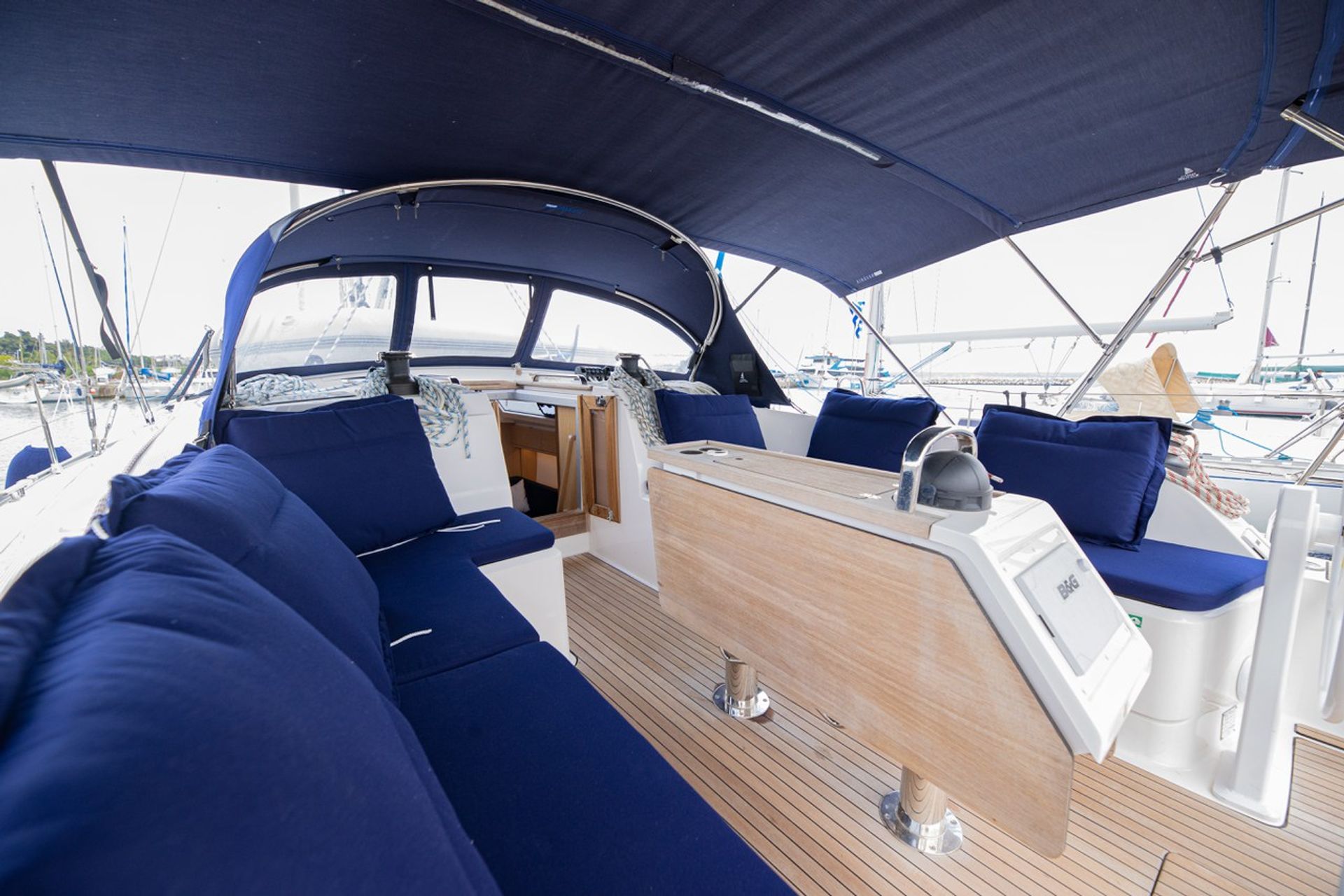 nausys-52309060-52304280-n2.jpg
