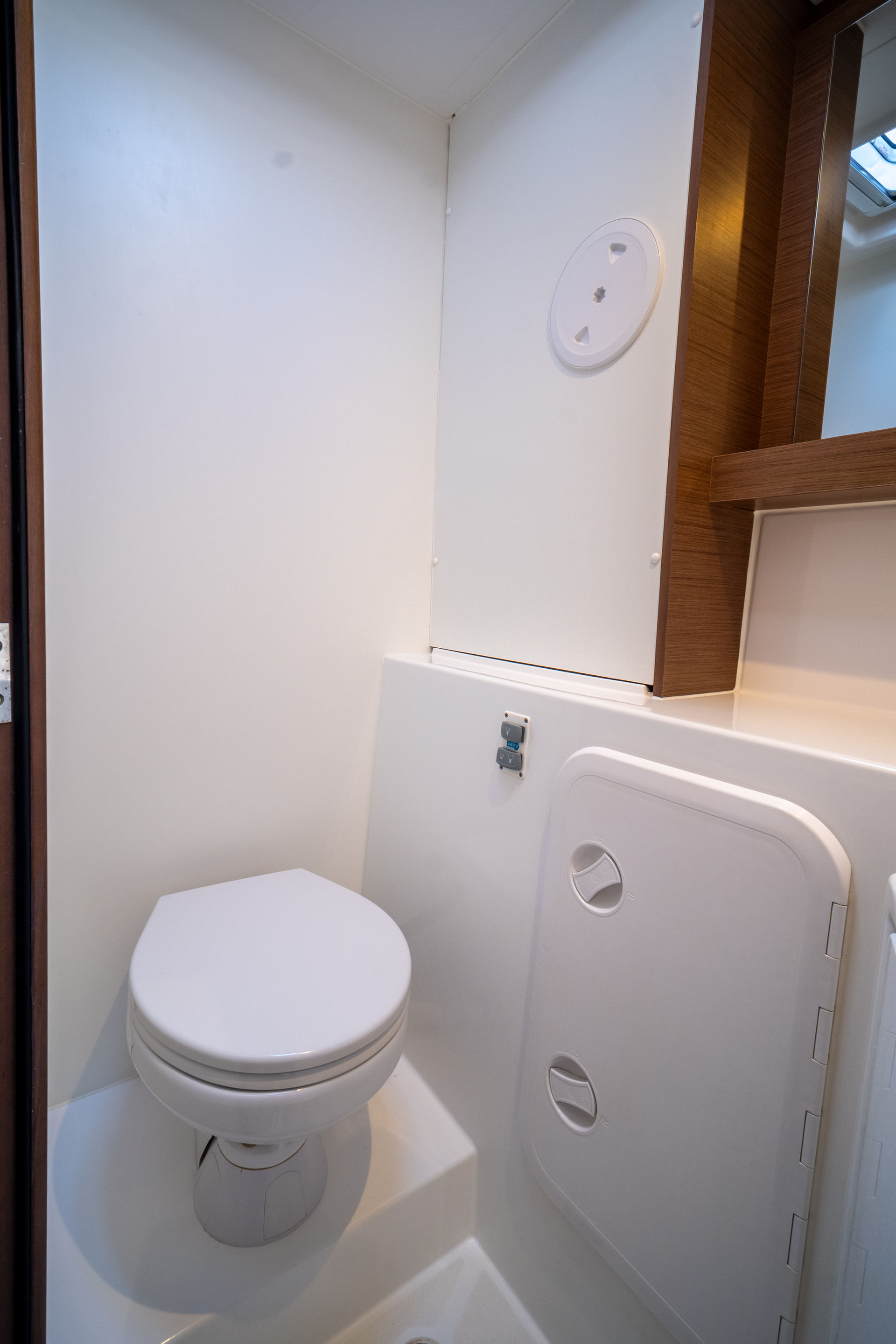 nausys-52309155-52304280-_FTP8086-HDR.jpg