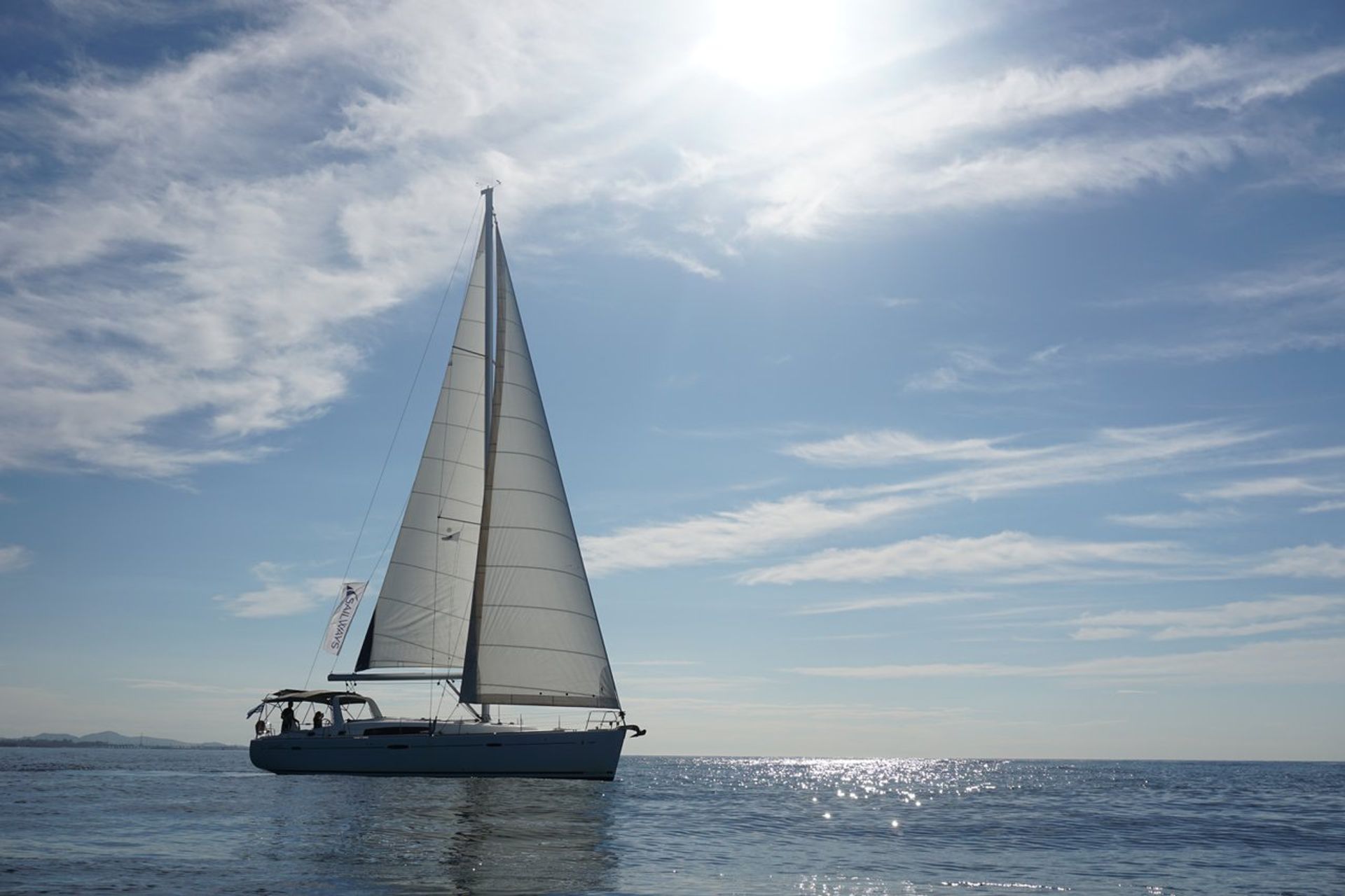 nausys-52392529-1296399-main.jpg