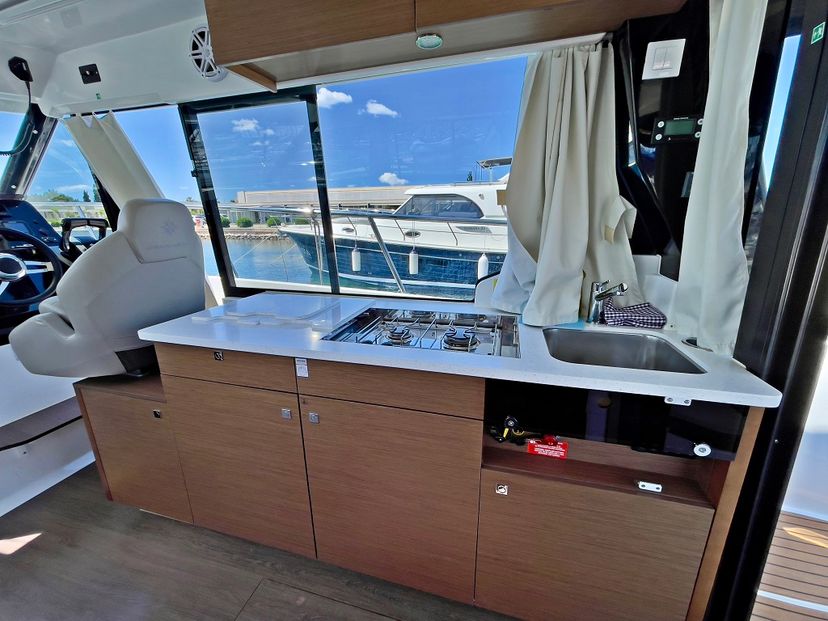 Jeanneau MERRY FISHER 1095 Helios