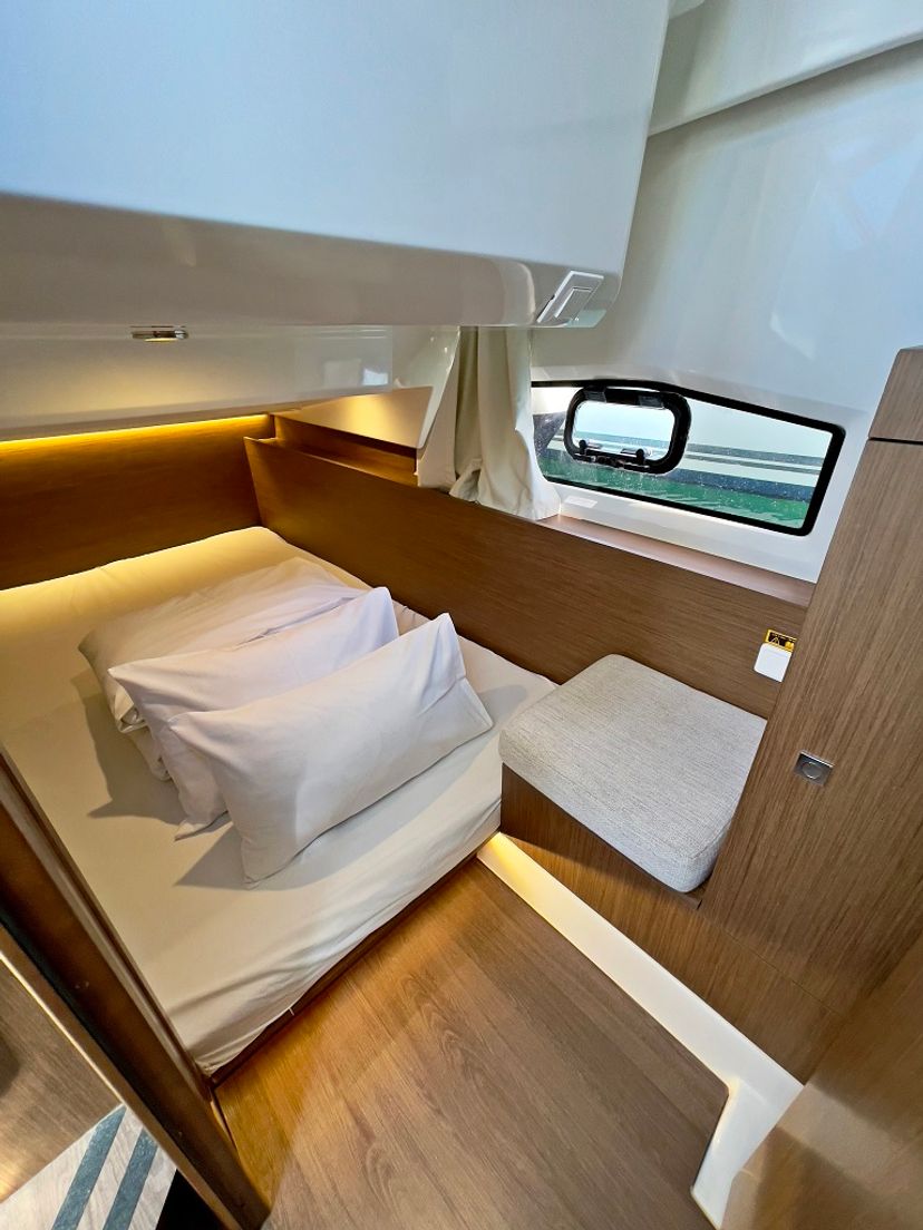Jeanneau MERRY FISHER 1095 Helios