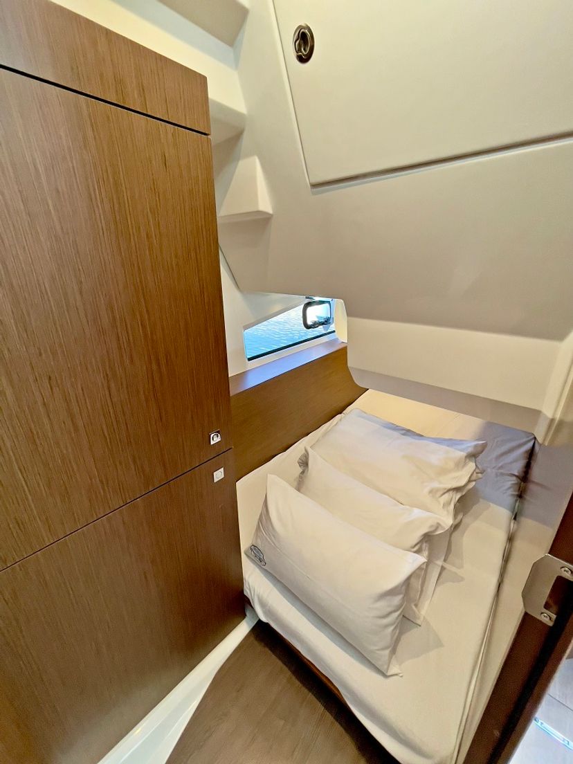 Jeanneau MERRY FISHER 1095 Helios