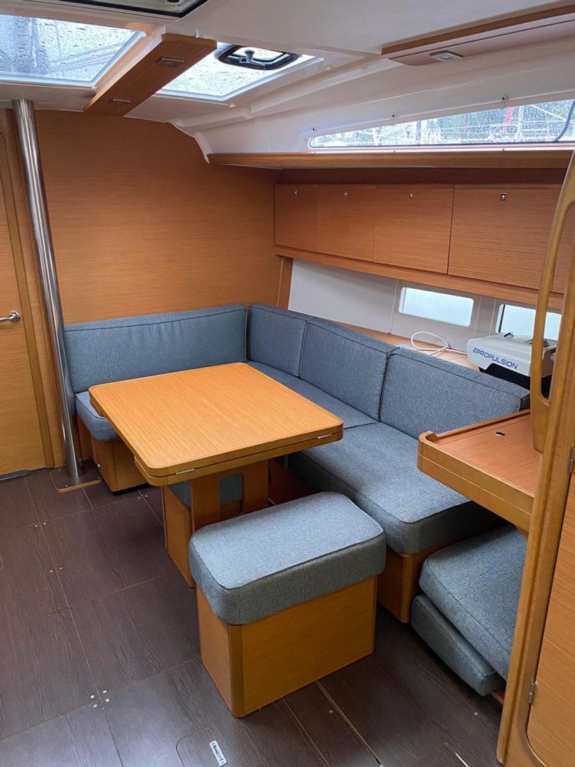Dufour Yachts 39 Joy 5