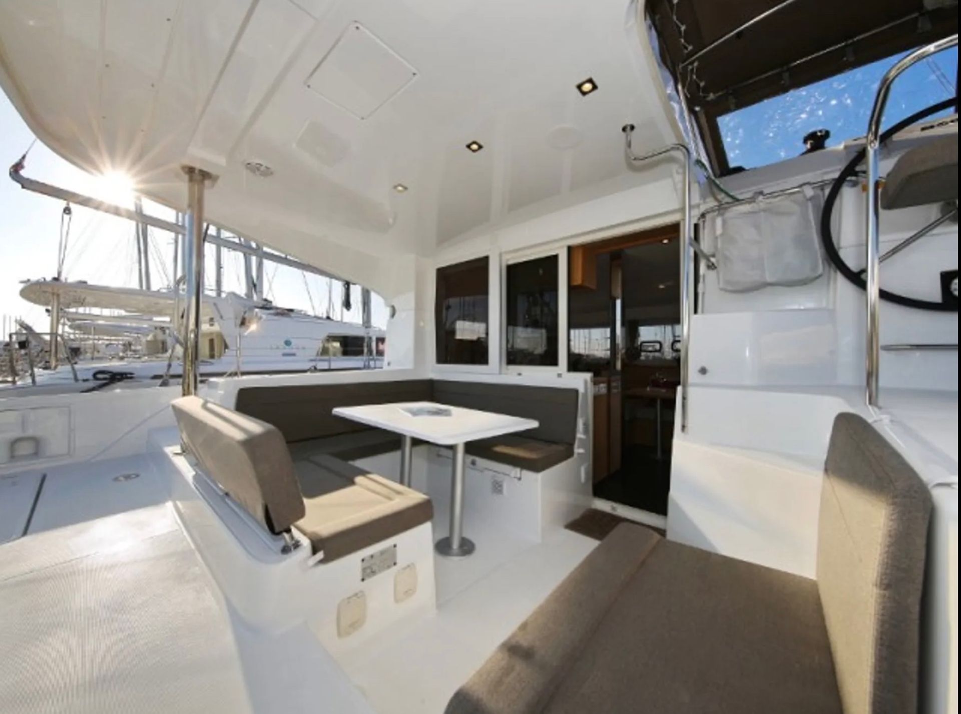 nausys-52416679-52262375-n1.jpg