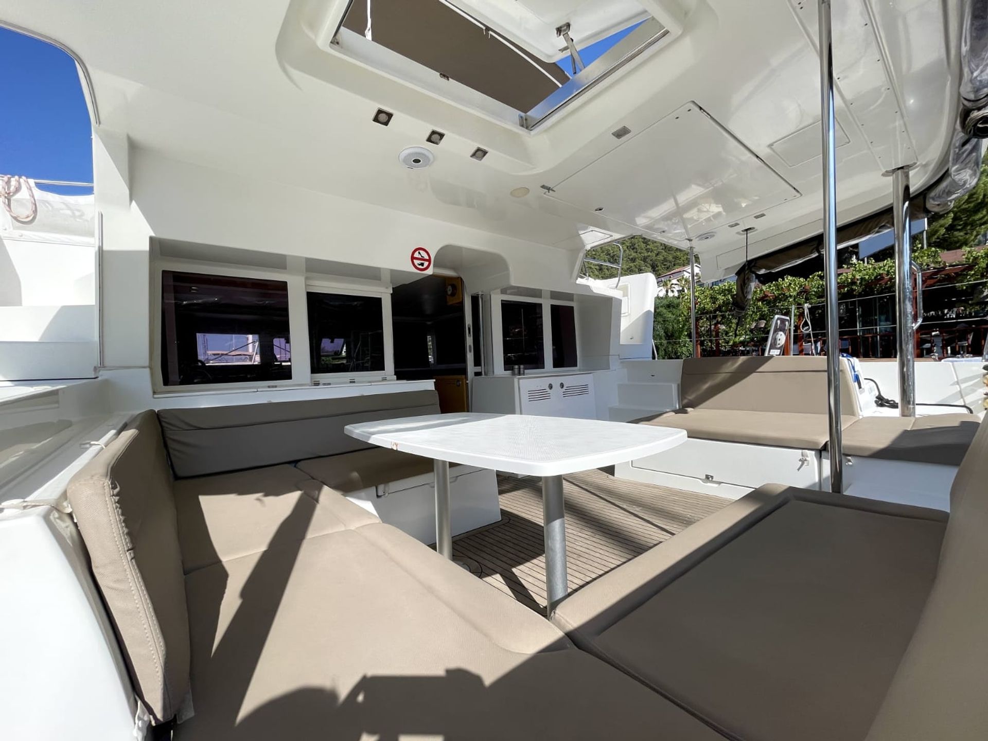 nausys-52416683-7332436-n3.jpg