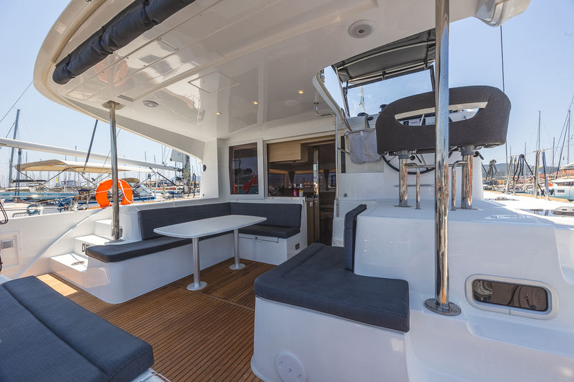 Lagoon 40 Deva
