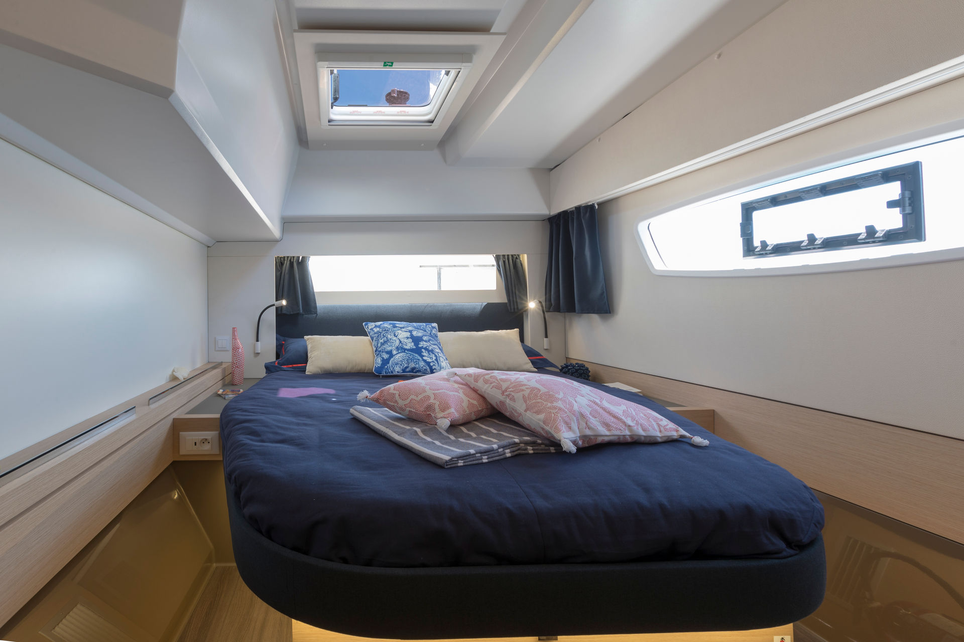 nausys-52433114-32109499-r.jpg