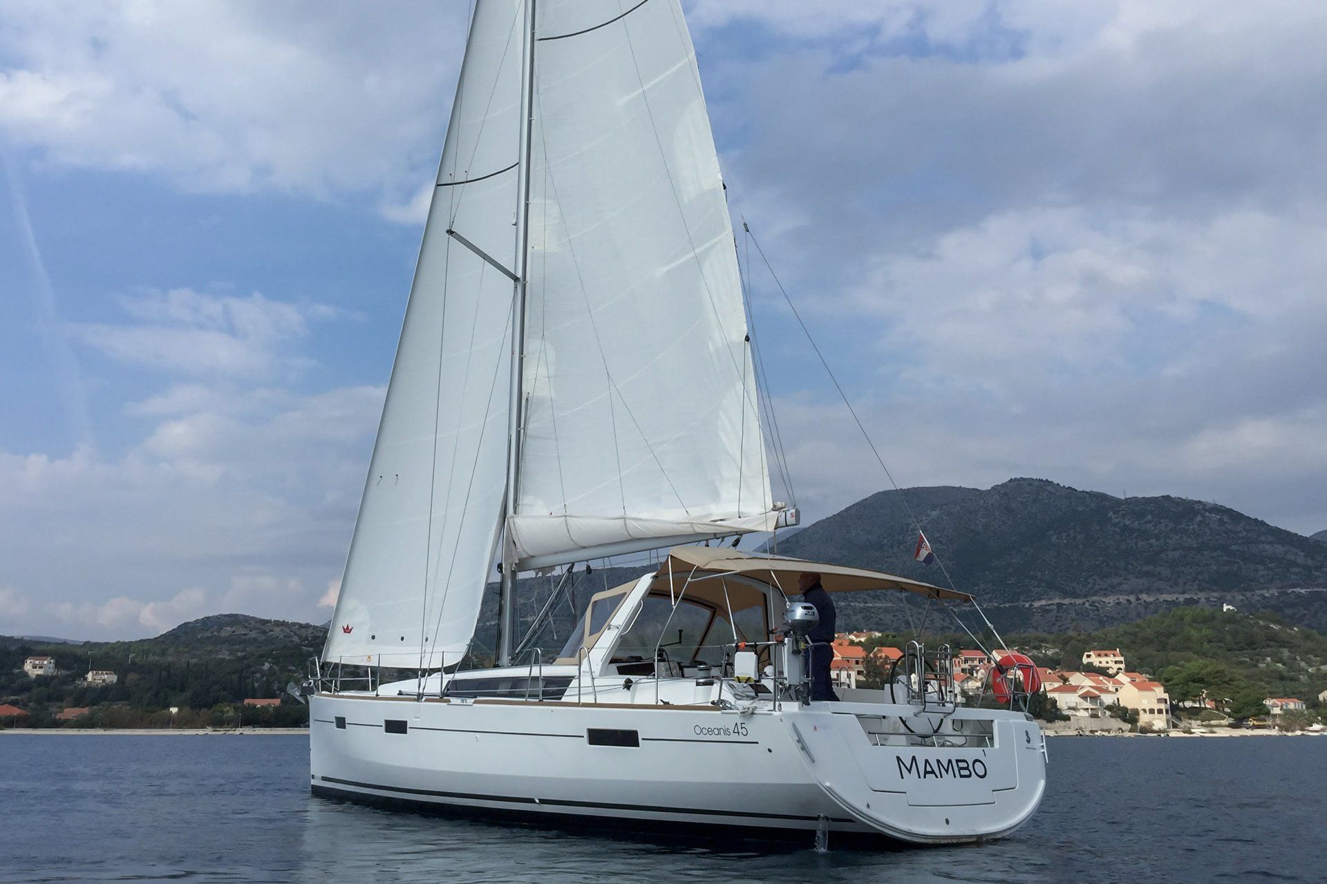 nausys-52438986-9936167-n1.jpg
