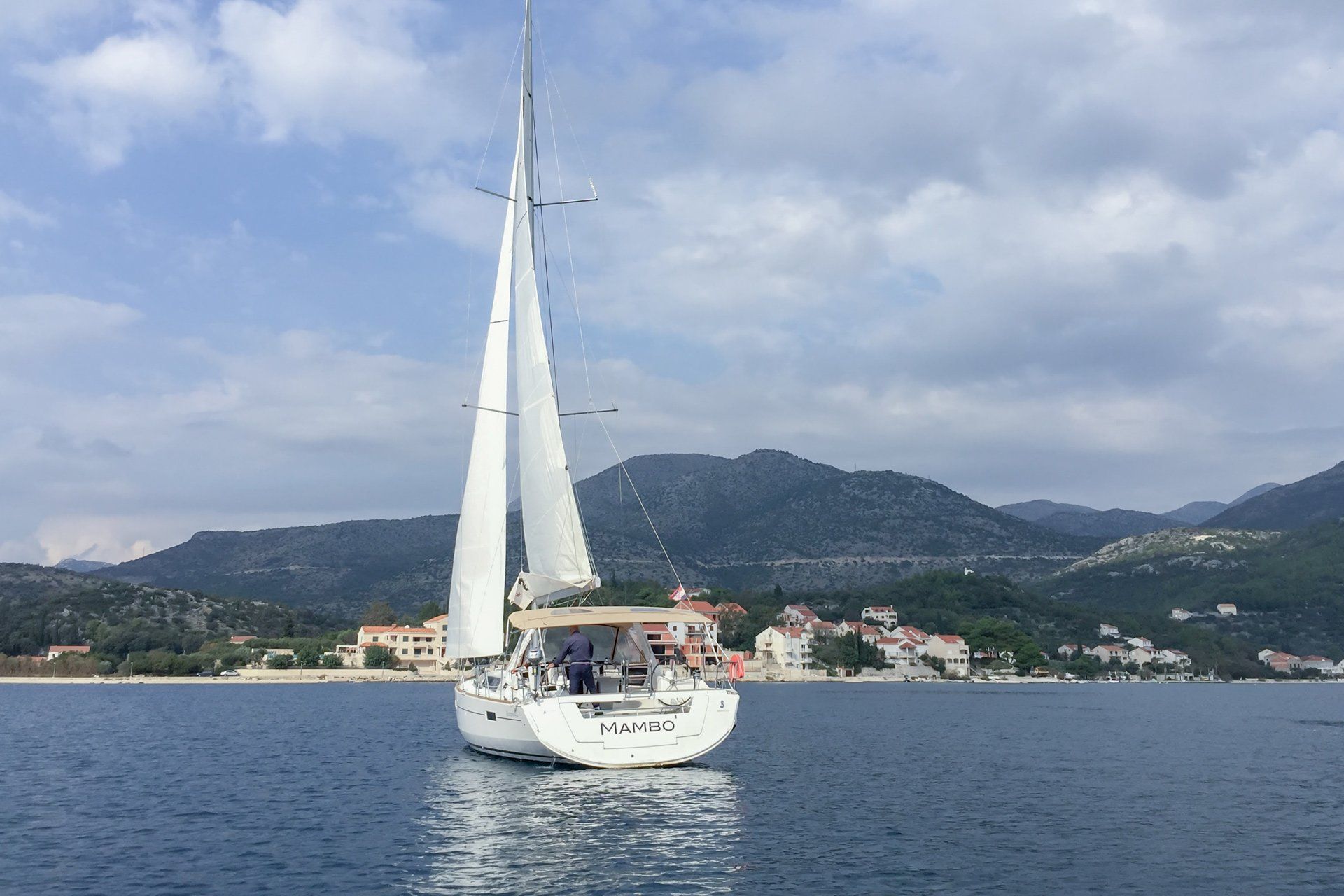 nausys-52438986-9936167-n3.jpg