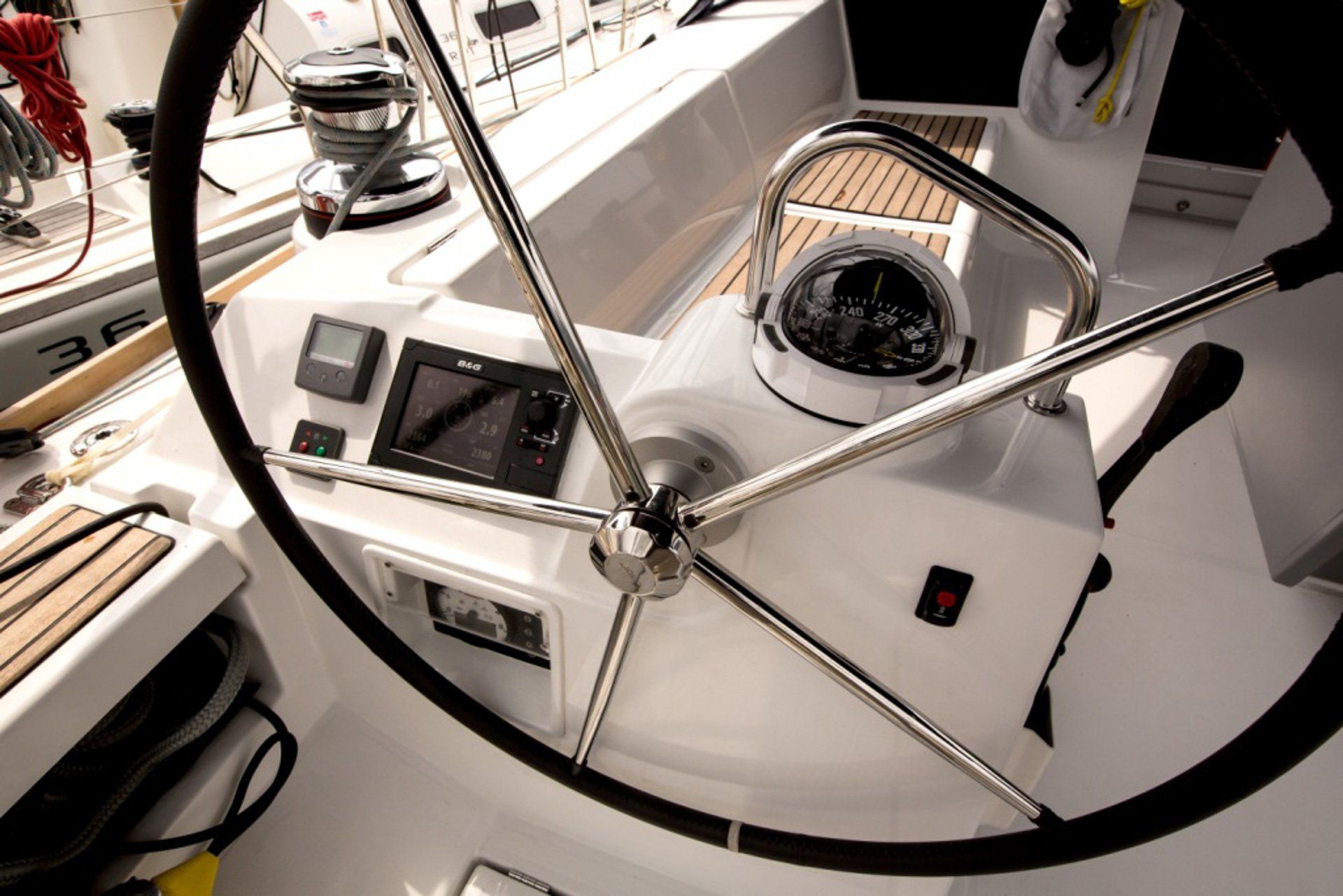 nausys-52439010-9936167-n3.jpg