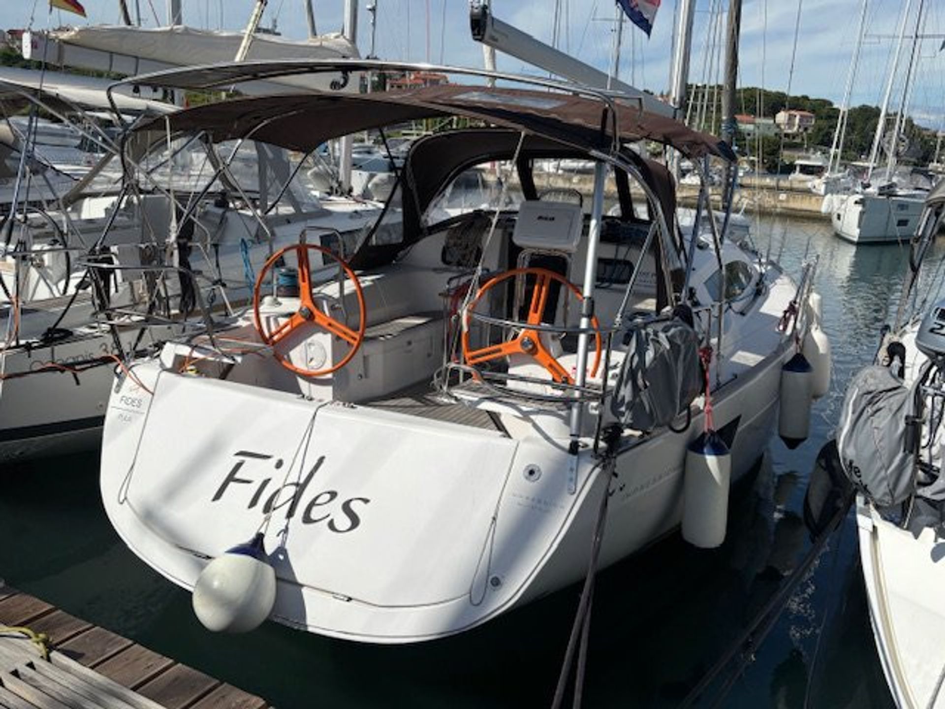 nausys-52493129-100553-main.jpg
