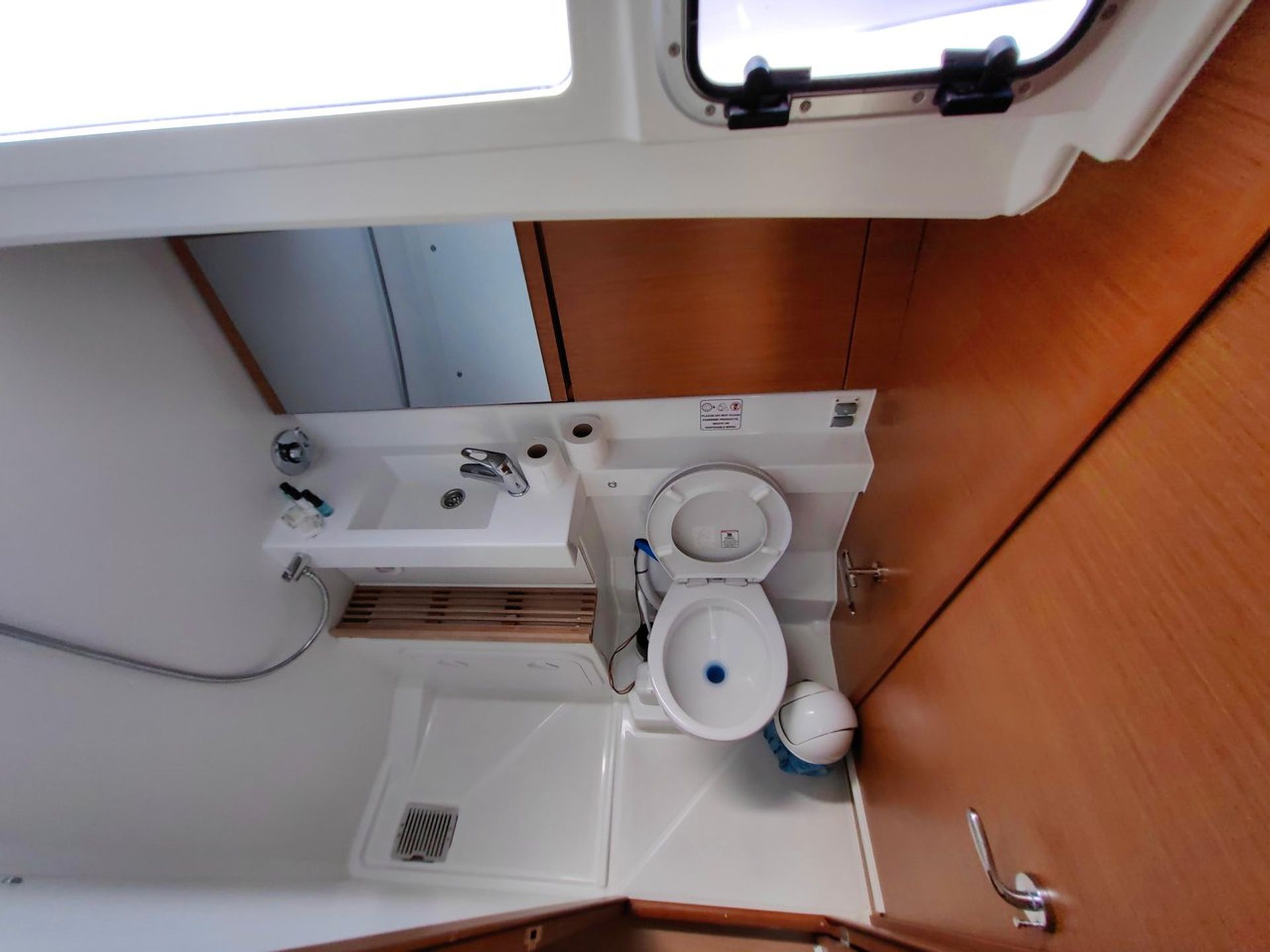 nausys-53737082-46703228-w.jpg