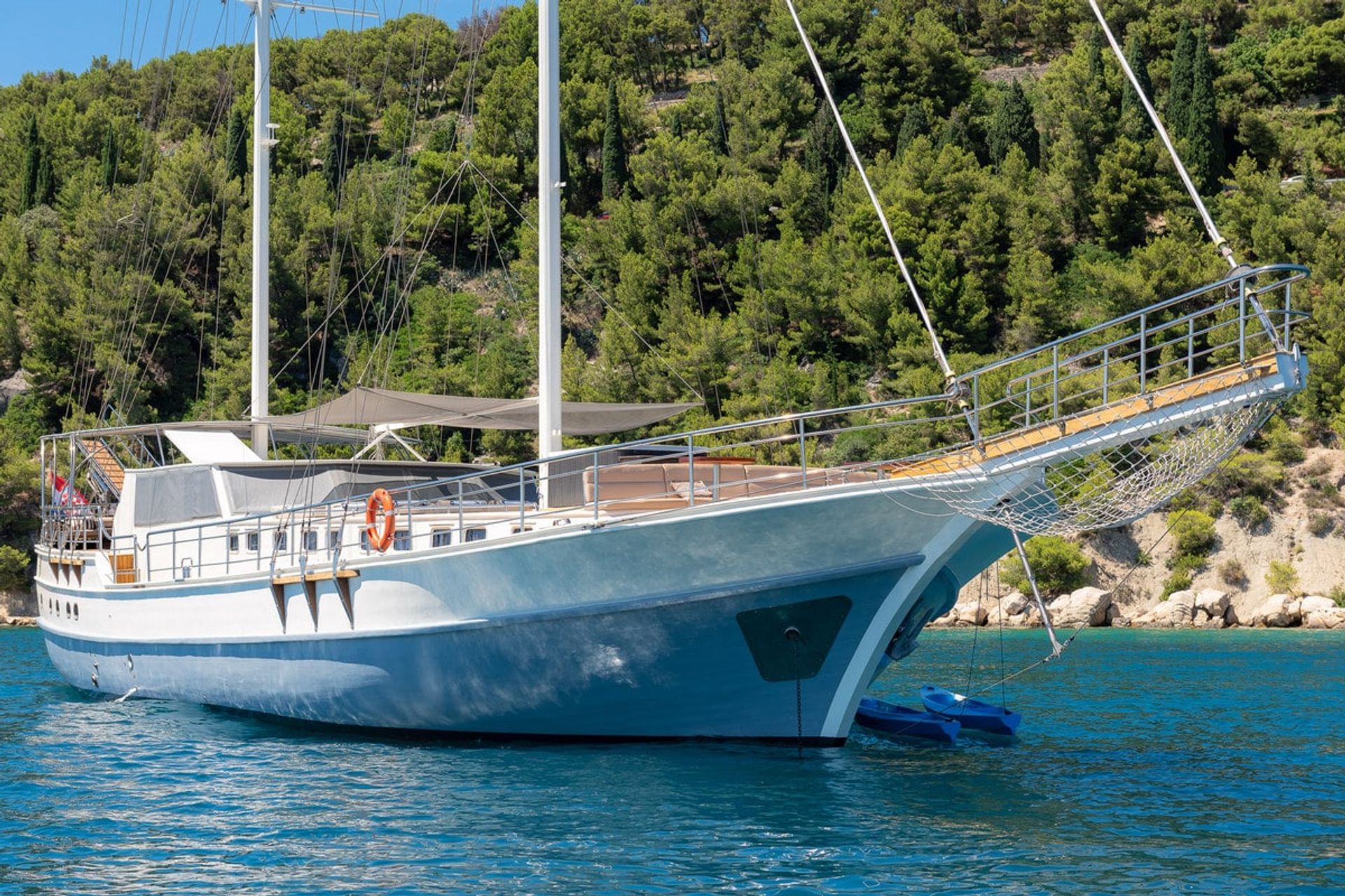 nausys-53752431-1093158-main.jpg