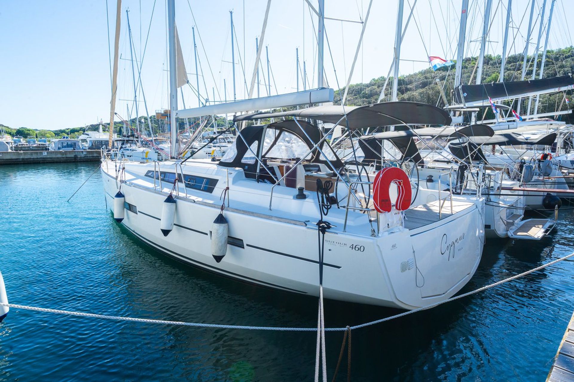 nausys-53798267-25139655-main.jpg