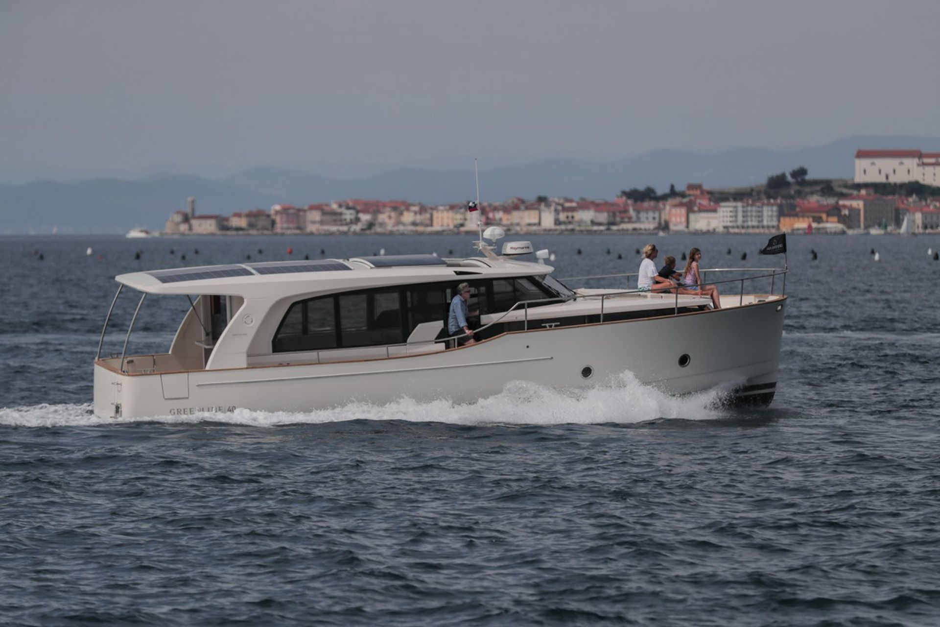 nausys-54112433-482148-main.jpg