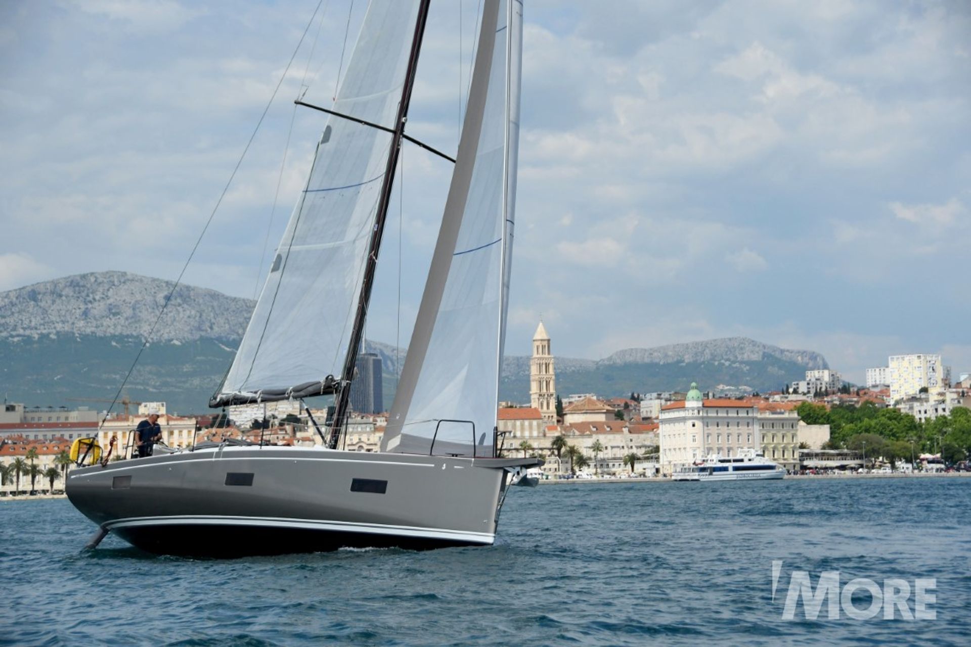 nausys-54428941-126227-main.jpg