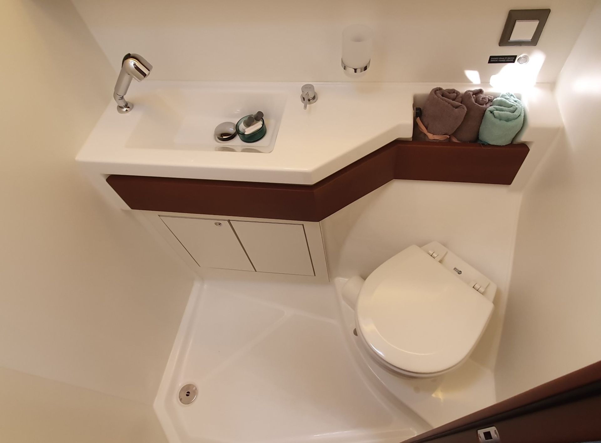 nausys-54433182-126227-w1.jpg